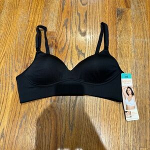 Warner's Classic Black Wireless Bra